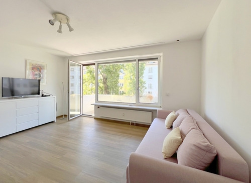 Wohnzimmer - 1 Zimmer Etagenwohnung zur Miete in München
