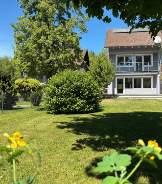 Ansicht Garten - Modernisierte Doppelhaushälfte mit alteingewachsenem Traumgarten