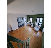 Haus im Haus! Große, denkmalgeschützte Altbauwohnung in der Augsburger Altstadt