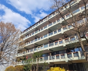 Helle 3-Zimmer-Wohnung in der obersten Etage in Neuhausen am Olympiapark-Süd - München