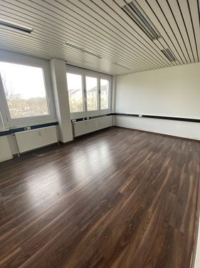 Büro - Provisionsfrei - Gepflegtes Fünf-Raum-Büro in Planegg Martinsried