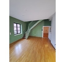 Haus im Haus! Große, denkmalgeschützte Altbauwohnung zum Selbstgestalten in der Augsburger Altstadt Haus im Haus! Große, denkmalgeschützte Altbauwohnung zum Selbstgestalten in der Augsburger Altstadt