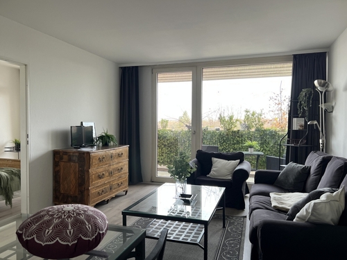 Wohnraum - 2 Zimmer Etagenwohnung in München