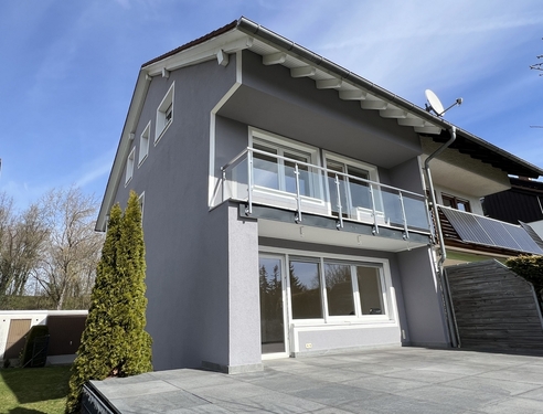 Ansicht Süd-West - Familienfreundliche DHH in Olching