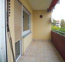 Frisch renovierte 3 Zimmer Wohnung mit ca. 75m² Wohnfläche mit Balkon und Garage - Nauheim