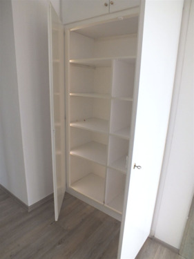 Einbauschrank mit Beleuchtung - 
