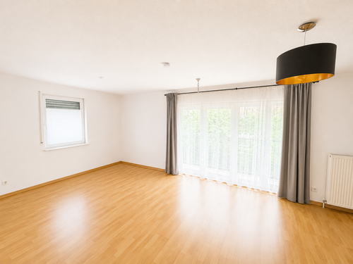 Wohnzimmer Ansicht - 8 Zimmer Mehrfamilienhaus, Wohnhaus in Langen