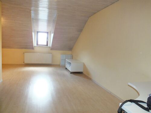 Ansicht - 1 Zimmer Dachgeschoßwohnung zur Miete in Nauheim
