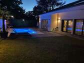 Pool bei Nacht - 