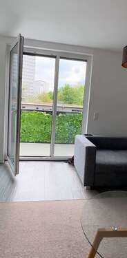 Blick zum Balkon - 