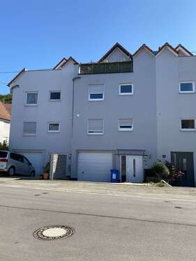 Vorderseite - Familien aufgepasst!! großes Reihenmittelhaus in Höhenlage von Baden-Baden
