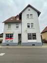 Hausansicht - 9 Zimmer Mehrfamilienhaus, Wohnhaus zum Kaufen in Wörth am Rhein