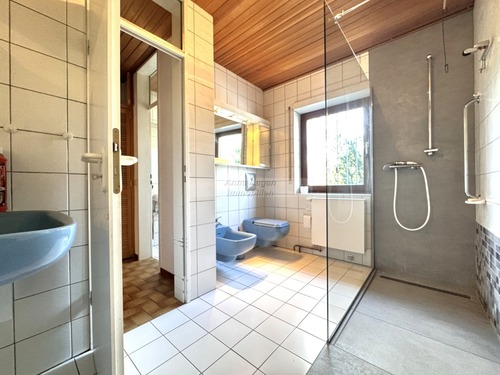 EG Wohnung/ Badezimmer - 