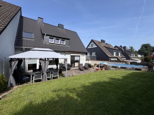 Ansicht Gartenseite - Wohnen, wo Ruhe zuhause ist – charmante DHH in Sackgassenlage in Dortmund Loh