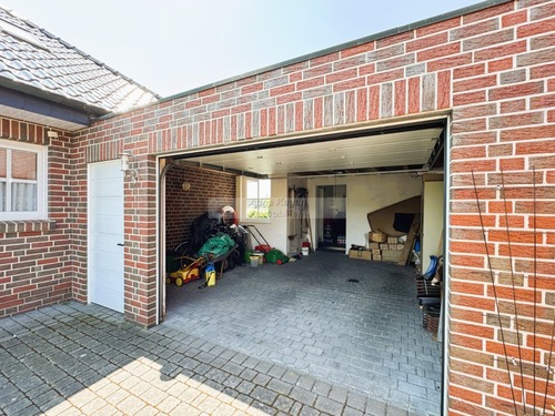 Garage - 
