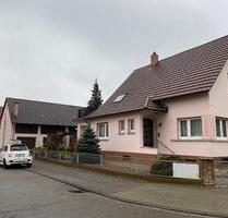 ### Zweifamilienhaus mit Nebengebäuden und Scheune ### - Karlsdorf-Neuthard