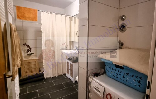 Waschmaschine am Bad - 2- Zimmerwohnung mit 53,61 m&sup2; in Gütersloh zum Kaufen