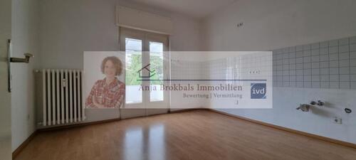 OG geräumige Altbauküche - 