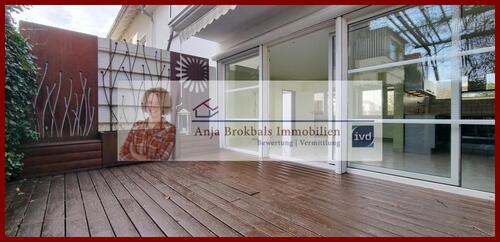 EG mit lauschiger Terrasse - 