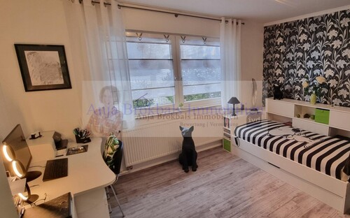 Kinderzimmer, Büro - 