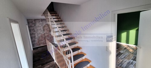 zum Dachgeschoss - 