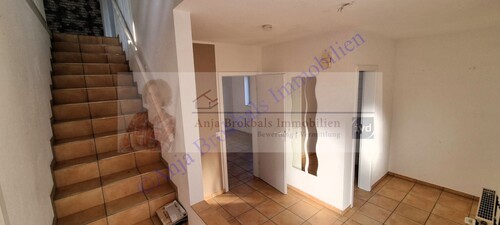 Flur mit Garderobe - 