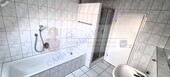 Dusche und Badewanne - 