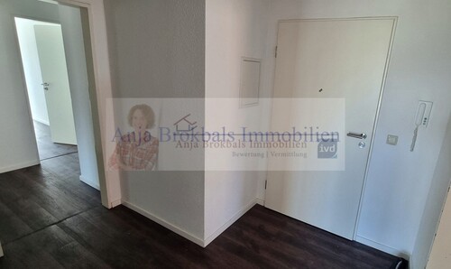 Eingang - 5- Zimmerwohnung mit 107,31 m&sup2; in Verl zum Kaufen