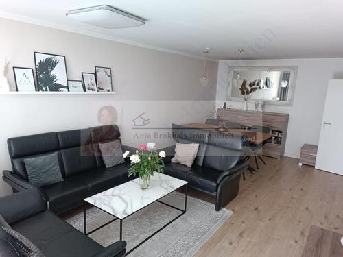 Wohn-/Esszimmer - 