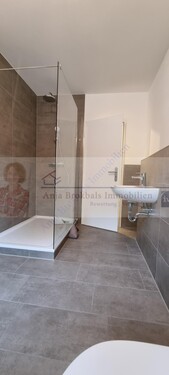 Modernes Bad - 4.5 Zimmerwohnung mit 140,00 m&sup2; in Gütersloh zur Miete