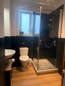 Badezimmer mit Dusche - 