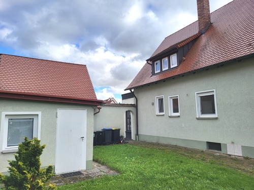 Ansicht mit Geräteschuppen - 4 Zimmer Einfamilienhaus in Kirchehrenbach