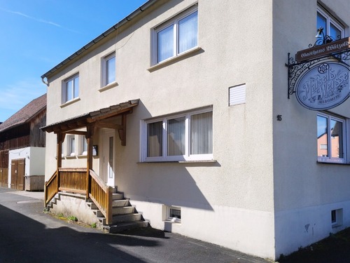 SüdOst-Ansicht - Wohnhaus mit ehemaliger Gastwirtschaft und Scheune in Leups bei Pegnitz zu verkaufen.