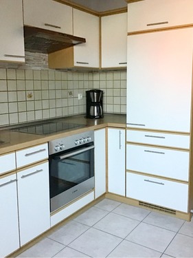 Küche_ - Dachgeschoßwohnung mit 84,00 m&sup2; in Ebensfeld zur Miete