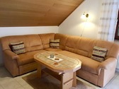 Wohnzimmer - 3 Zimmer Dachgeschoßwohnung zur Miete in Ebensfeld