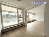Blick halbes Zimmer ins Wohnzimmer - 