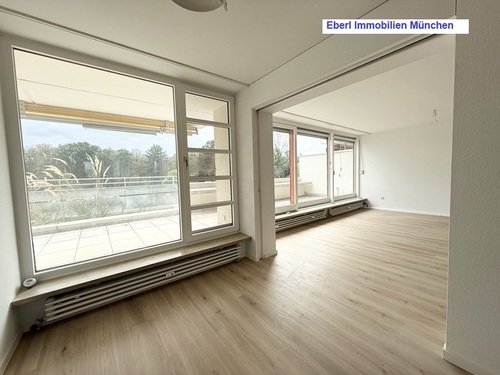Blick halbes Zimmer ins Wohnzimmer - 