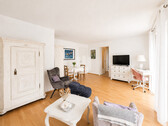 Wohnzimmer - 3 Zimmer Etagenwohnung in München