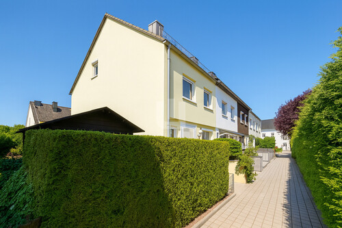 Außenansicht - 5 Zimmer Reihenendhaus zum Kaufen in Gröbenzell