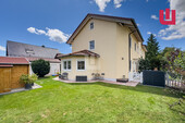 Gartenansicht - WINDISCH IMMOBILIEN - Modernes REH mit sonnigem Garten in ruhiger Wohnlage von Mammendorf (S3)