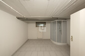 Waschraum mit Dusche - 