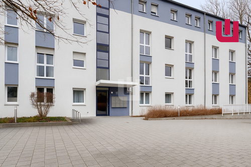 Außenansicht - WINDISCH IMMOBILIEN - Neuwertige 3-Zimmer Wohnung mit EBK und Balkon zentral in Gröbenzell