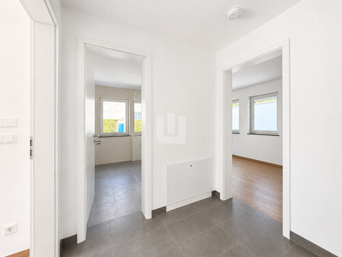 Flur - 3 Zimmer Erdgeschoßwohnung zur Miete in Gröbenzell