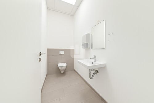 Mitarbeitertoilette - 