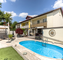 WINDISCH - Saniertes REH mit geh. Ausstattung und Wellnessbereich zentral & ruhig in Eichenau