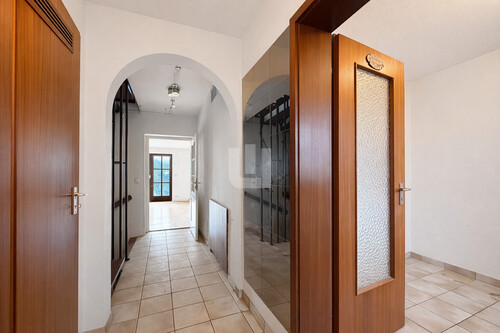 Flur EG - 5 Zimmer Reihenendhaus zum Kaufen in Olching