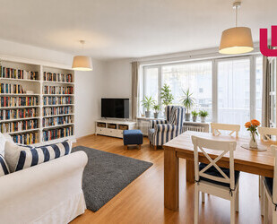 WINDISCH – Moderne & großzügige 3-Zi.-Wohnung mit Balkon in zentraler Lage von Puchheim Bhf.