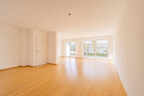 Wohn-/Essbereich - 6 Zimmer Reihenmittelhaus zum Kaufen in Moorenweis