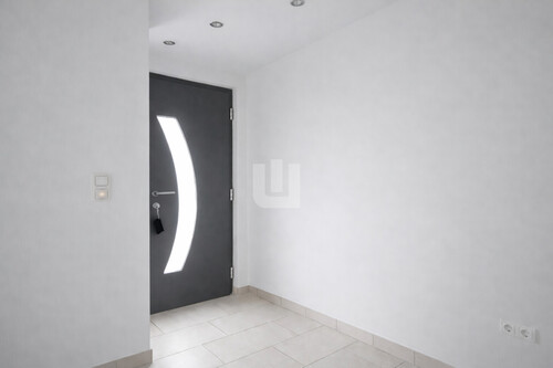 Eingang - 5 Zimmer Reihenmittelhaus zur Miete in Puchheim