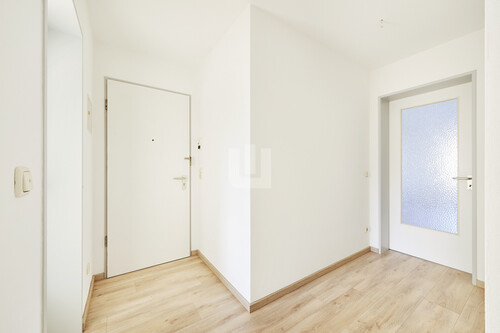 Flur - 2 Zimmer Etagenwohnung in Unterschleißheim